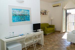 La Torre e il Mare Rooms by STHEY