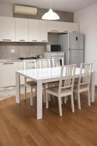 Elegant Flat near Fiera - Free WiFi Check-in 24-7