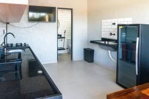 Villa com Rooftop Privativo, Cobertura Vista Mar, Piscina, Área Gourmet Completa, Cervejeira, 3 Banheiros, Home Office, Varanda, 5km Praia do Patacho