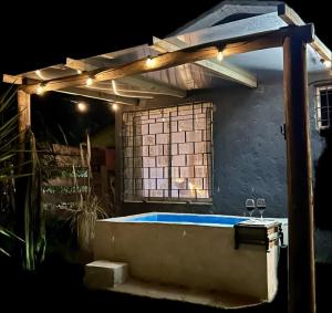 Escapada romántica con piscina y estufa a leña en Cuchilla Alta