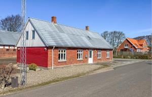 6 Bedroom Lovely Home In Thyholm