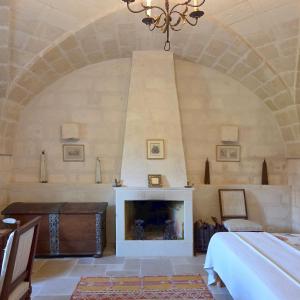 SanVirgilio Apartment in Fasano with Olive Tree and Private Garden