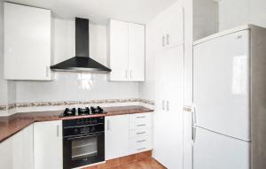 3 Bedroom Cozy Home In Oliva