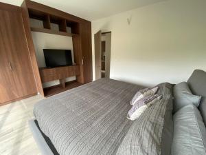 MOTTO 405B Pool, Gym | Comfortable - Modern