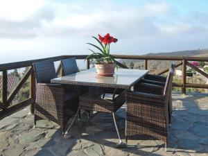 Seaview Holiday Home for 4