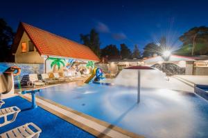 Two-story holiday home for 5 people, summer pool