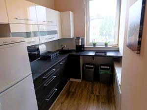 Apartment with swimming pool and jacuzzi, Mi dzywodzie