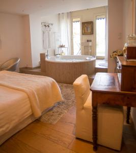 Hotels Le Gourguillon : photos des chambres