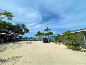 Uyzan Beach Camp by Hiverooms