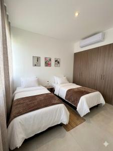 Luxury Apartment with Pool in Castelo Serena DelMar
