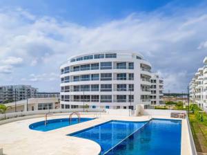 Luxury Apartment with Pool in Castelo Serena DelMar