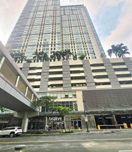 Hygge-ParkWest BGC near Grand Hyatt & Mitsukoshi