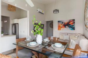 Spacious 2B with a Great Location in the Hotel Zone KM 4