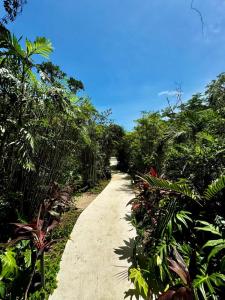 Beautiful Loft minutes from the sea!