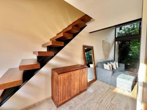 Beautiful Loft minutes from the sea!