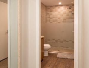 Jacobay 2BR ocean views walk to town beach