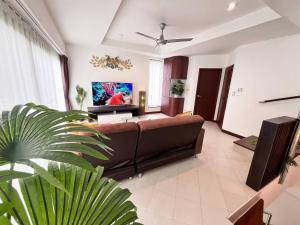 SAMUI SABAI house 4 in the garden with communal pool