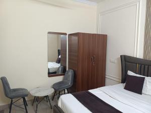 Sudan in hotel zirakpur highway