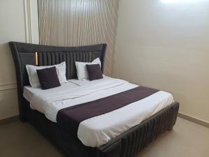 Sudan in hotel zirakpur highway