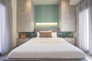 Modern Studio in Exarchia l Private Balcony