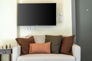 Modern Studio in Exarchia l Private Balcony