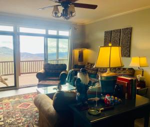 Sugar Mountain Cabin, 2bd2bth, Steps to Slopes!