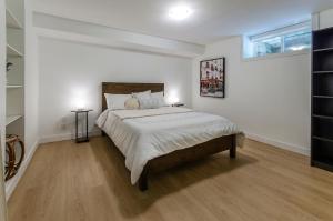 Stylish 2BR Retreat with a Private Yard