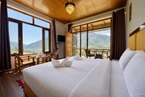 The Mountain Peak Retreat