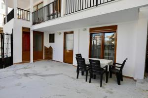 Seaside Steps-Saranda Stay