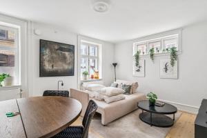 Stay Central - Steps From Nyhavn & Near Tivoli