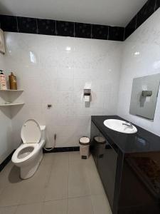 Aisha Homestay Pontian Snooker Karaoke Netflix 10pax