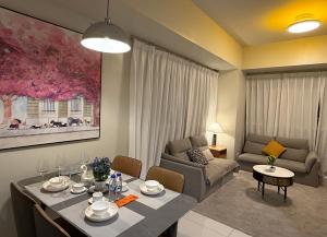 Cozy 1 BR with 2 Pools Near Okada Airports MOA