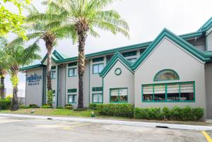 Microtel by Wyndham Cabanatuan