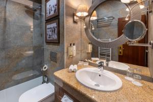 Hotel Golden Eagle
