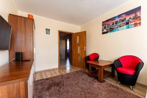 Brzeźno Pleasant Apartment by BookingHost