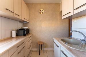 Brzeźno Pleasant Apartment by BookingHost