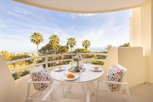 Calahonda Elegance With Pool And Sea View - Happy Rentals