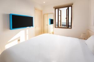 HUB MULTI HOTEL - Sea & Firework View