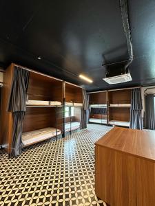 The Luna Tam Coc Hostel - Bar & Pool,Trekking Cuc Phuong