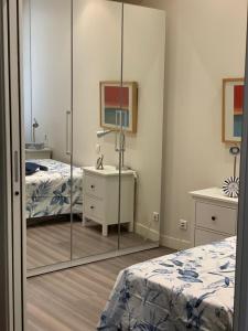 Charming air-conditioned apartment-Prime location in old Nice