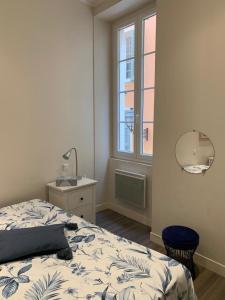 Charming air-conditioned apartment-Prime location in old Nice