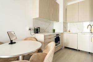 Czereśniowa Luxury Apartment by BookingHost