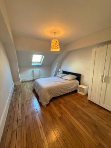 Le Drapeau Dijon-107m²-Spacieux-Tram-6 couchages