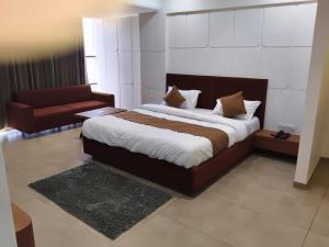 Hotel sunsky rooms