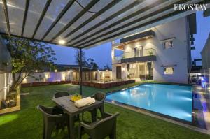 EKOSTAY - Concrete Cove Villa