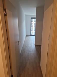 Stylish Apartment Near City Center with Parking