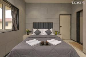 EKOSTAY - Concrete Cove Villa