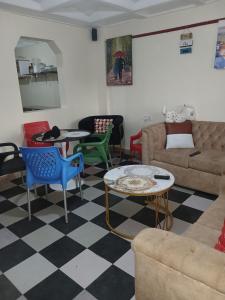 Rix Furnished Rental, Siakago