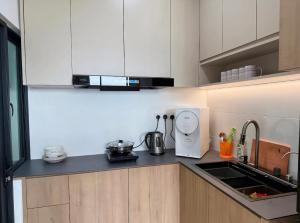 3R2B-Tropic City-City View-5Pax-JR Homestay156