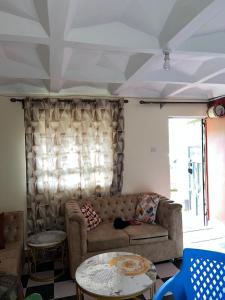 Rix Furnished Rental, Siakago